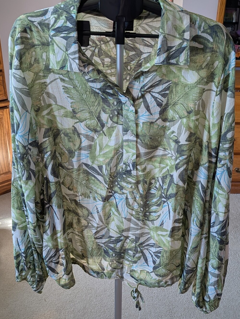 Kempsen Green Leaf Print Partial Button-Up Blouse With Tie Bottom